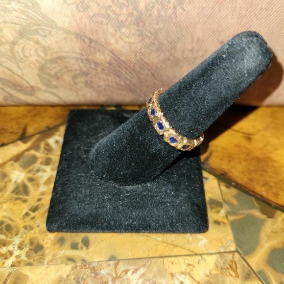 Tiffany 14kt Sapphire Eternity Ring - Picture 5 of 7